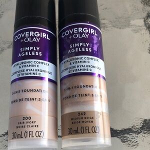 COVERGIRL Simply Ageless Foundation - Fair Ivory & Medium Beige